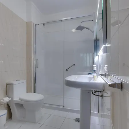 Apartamento Presidente - Amplo 6 Pessoas Com Parking E A 10 Min Da Da Rocha